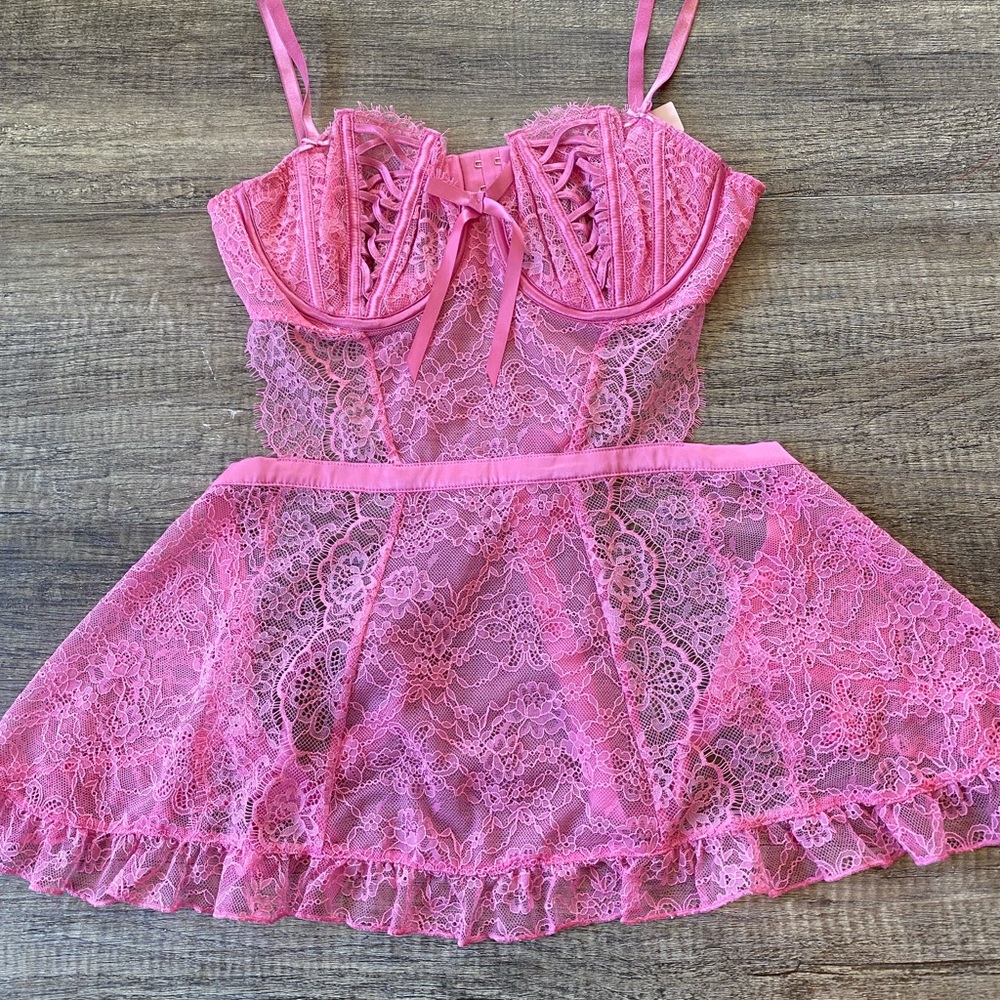 Victoria's Secret Pink Lace Apron Size L NWT